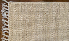 Load image into Gallery viewer, Cream jute - 36x60
