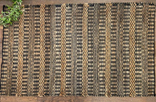 Load image into Gallery viewer, Black pattern jute - 36x60
